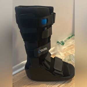 NWOT United Ortho Black Walking Boot sz L new